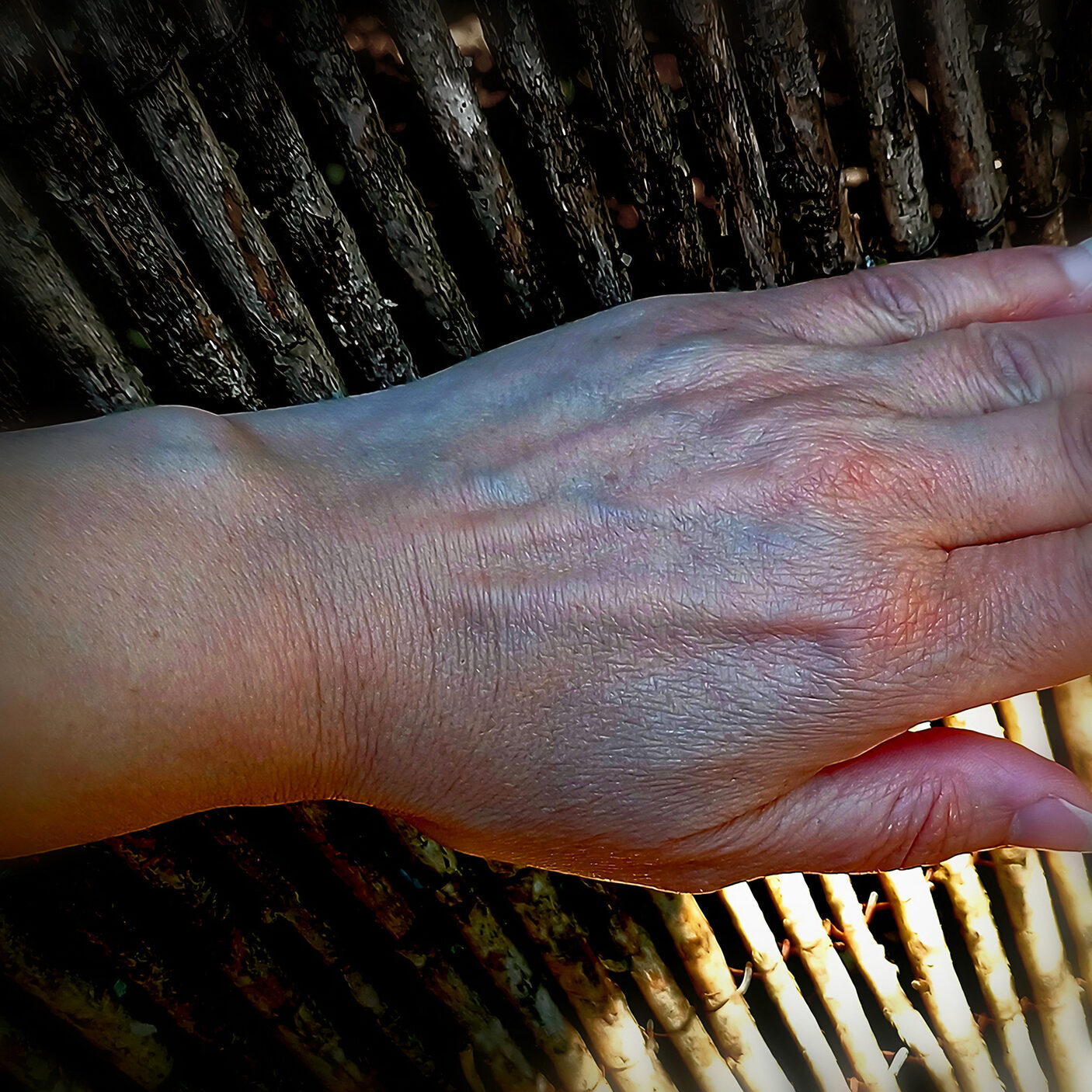 hand glow photo